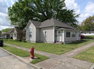 901 W 3rd St, Webb City, MO 64870