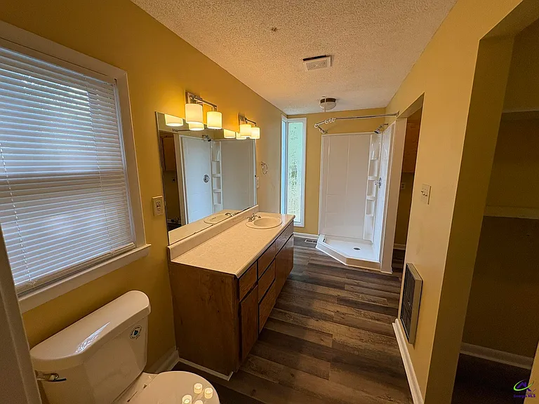 1301 Tucker Rd — Photo 10