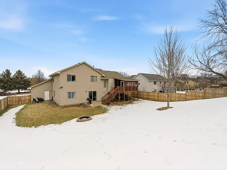 701 E Beaver St — Photo 23