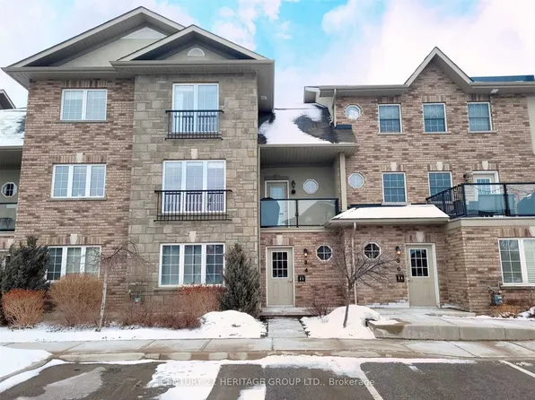 53 Ferndale Dr S Unit 4, Barrie, ON L4N 5W9
