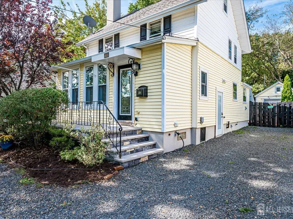 119 Main St, Metuchen, NJ 08840