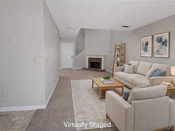 2nd image of 3699 Oakwood Mnr