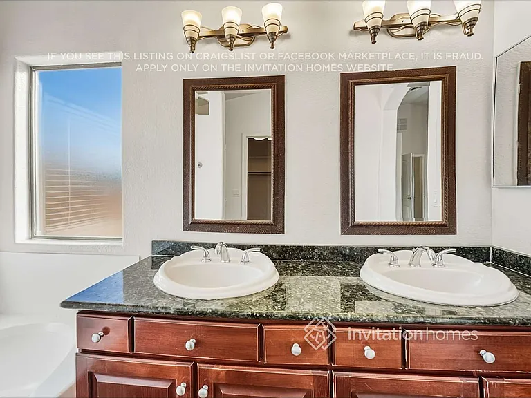 3042 S 64th Ave — Photo 10