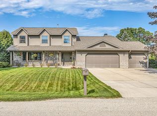 4480 Hunters Glen Dr, Sheboygan, WI 53083