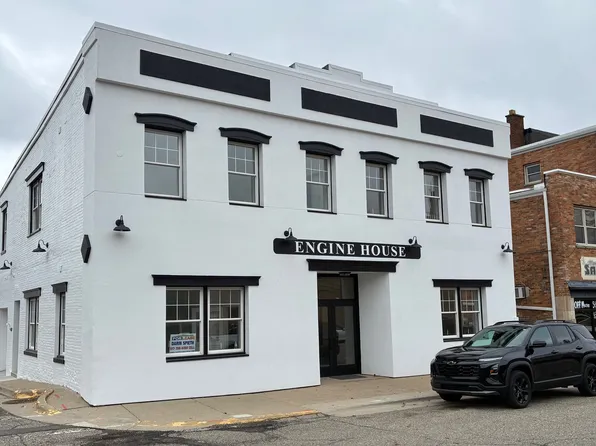 37 McCollum St #2, Hillsdale, MI 49242