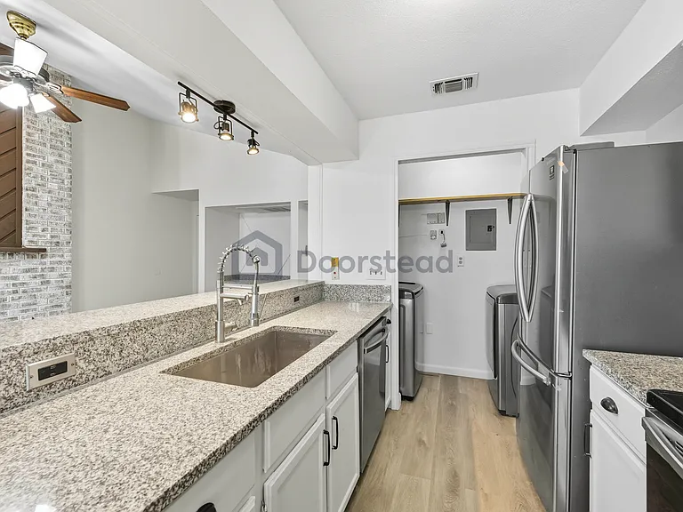 2542 Babcock Rd #204-F — Photo 3