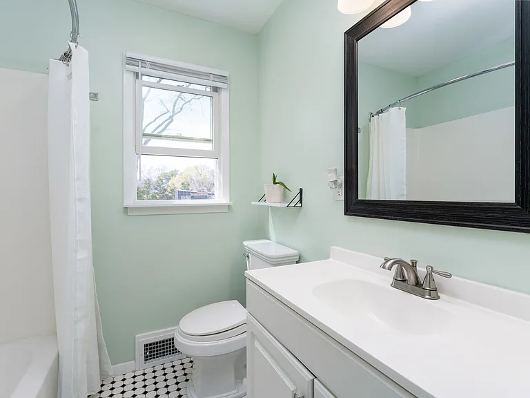 8 Flocee Ln — Photo 14