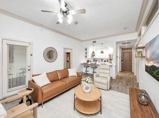 1900 Genesee St APT 204, Houston, TX 77006