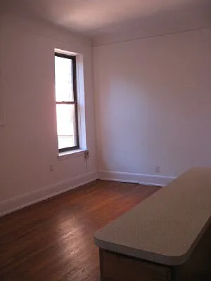 Rented by Tower Brokerage | media 16