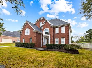 4000 Hogans Mill Ln, Loganville, GA 30052