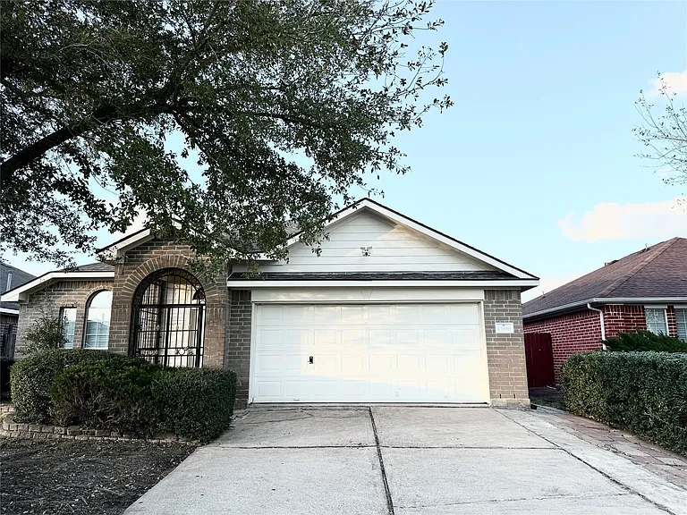 13810 Audra Ln — Photo 2