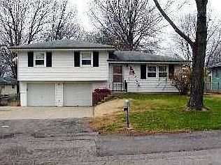 2nd image of 2933 Goddard Cir