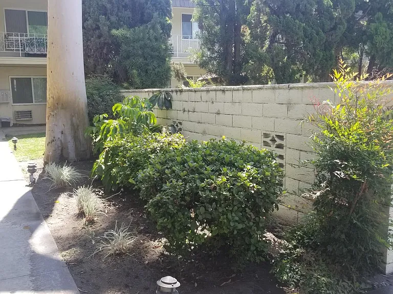 Rives Manor Downey — Photo 8