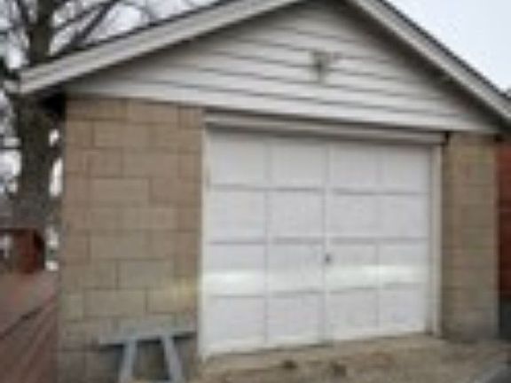 3rd image of 104 Delrose Dr