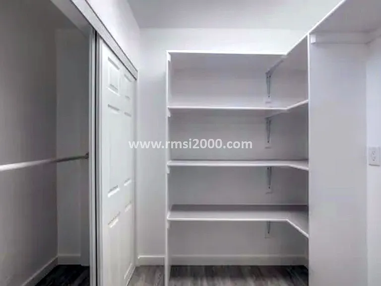 10813 Lowe St NE — Photo 6