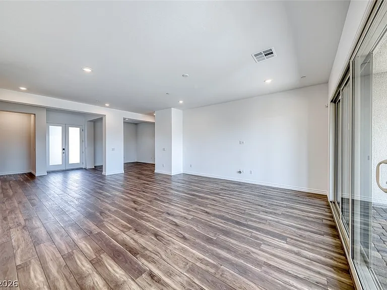 968 Woodburn Ln — Photo 16