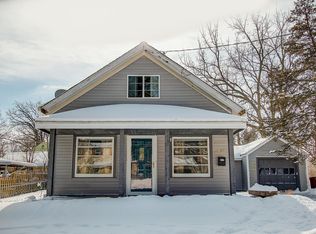 315 Lincoln Ave, Mukwonago, WI 53149
