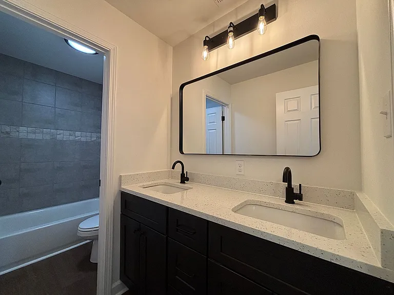 3005 Wolfe St — Photo 9