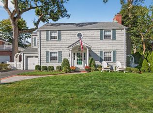 53 Eakins Rd, Manhasset, NY 11030