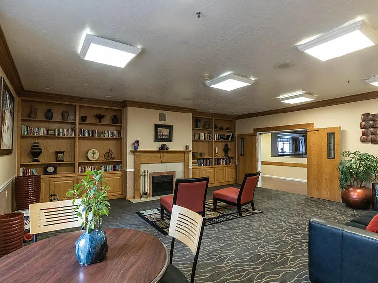 555 Highland Dr #105 — Photo 16