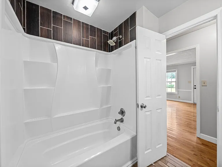 541 Donna Dr — Photo 24