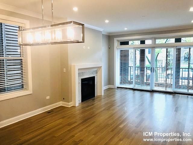 1st image of 3345 N Kenmore Ave #1A