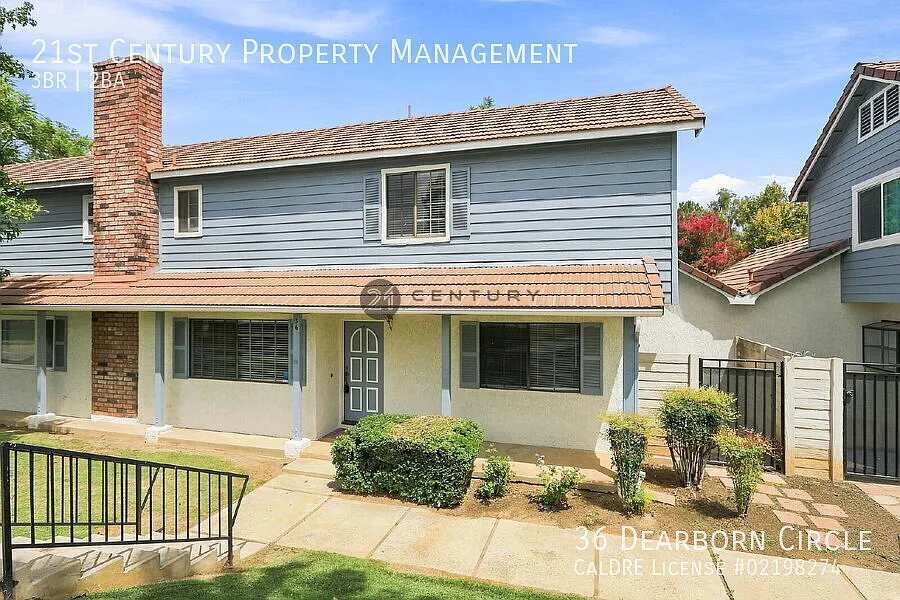 "Charming 3-Bedroom Home with Cozy Fireplace in Redlands Perfect for Comfortable Living!" — Photo 4