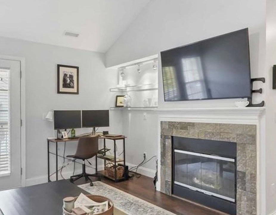 1st image of 15024 Lenox Dr #324