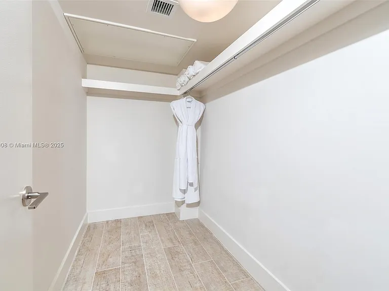 102 24th St #1019 — Photo 7