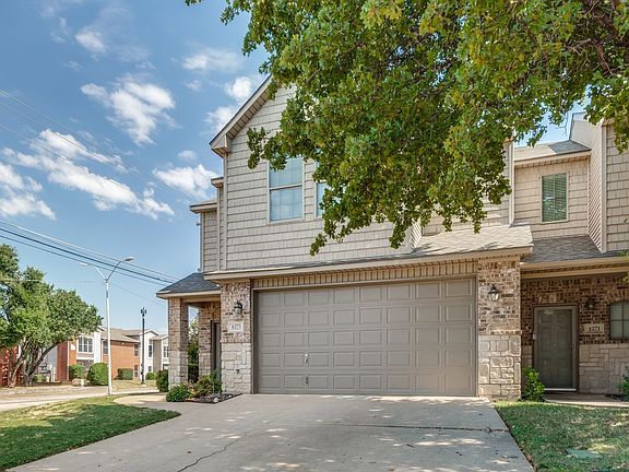 3rd image of 4275 Towne Lake Ct