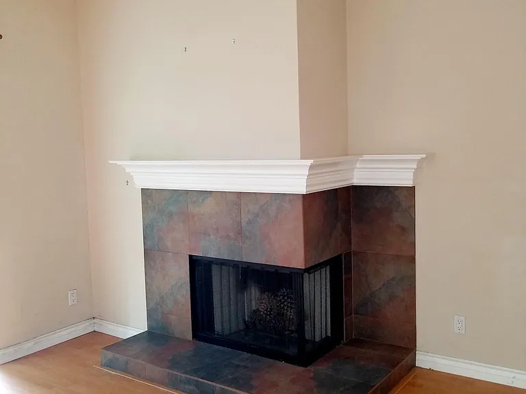 Albany Cir — Photo 13