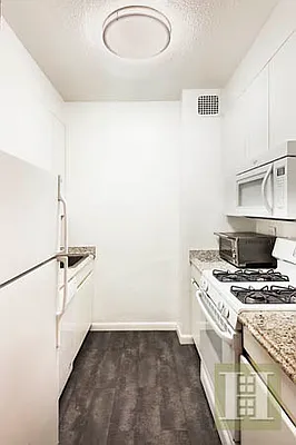 Rented by Halstead Real Estate | media 2