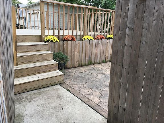 4th image of 1240 W 21st St