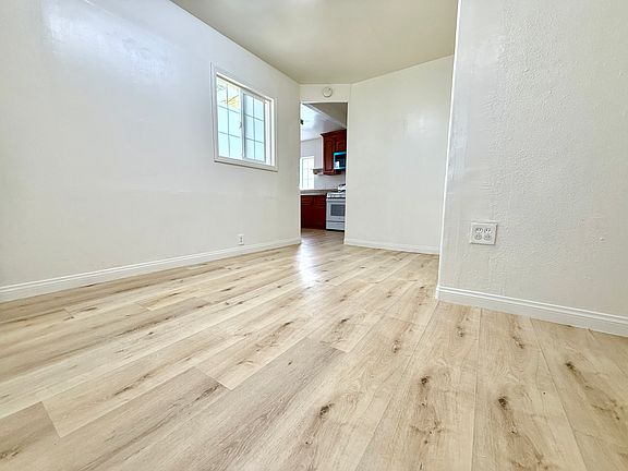 3rd image of 9827 Marshall St