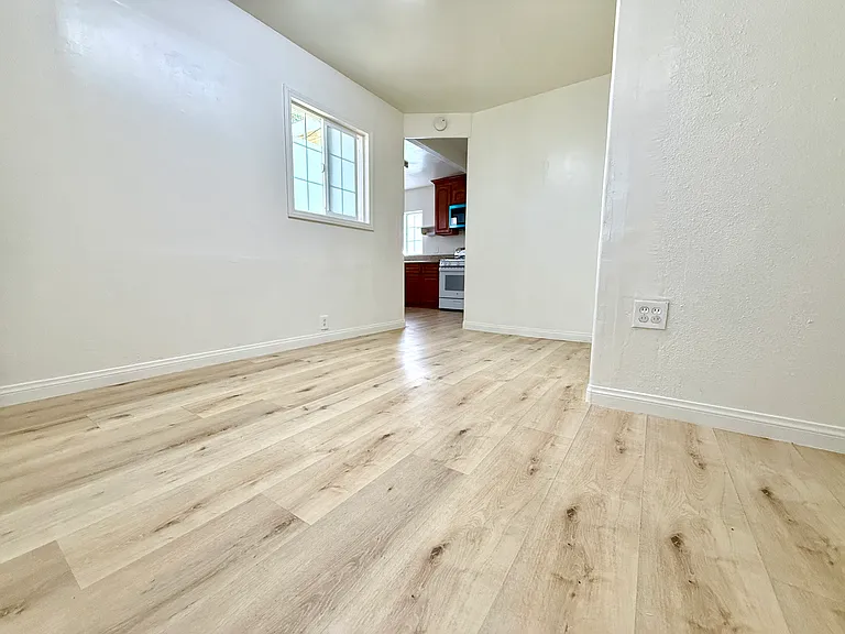 9827 Marshall St — Photo 3