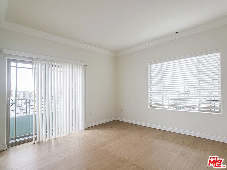 1042 S Kingsley Dr #Penthouse 2 — Photo 7