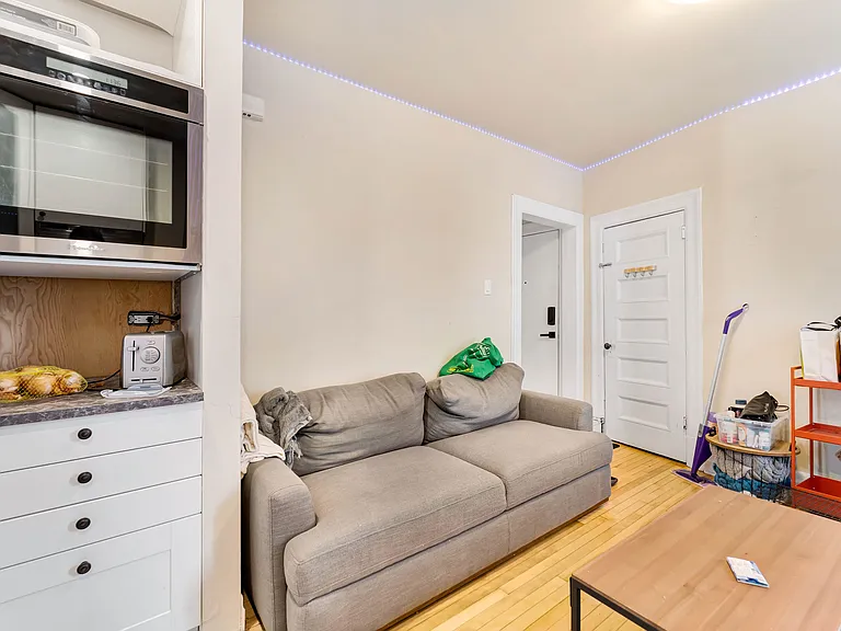 140 Stewart St #4 — Photo 3