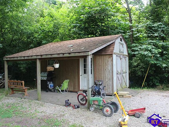 3rd image of 404 West St