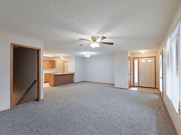 5th image of 8640 Delphinium Ln