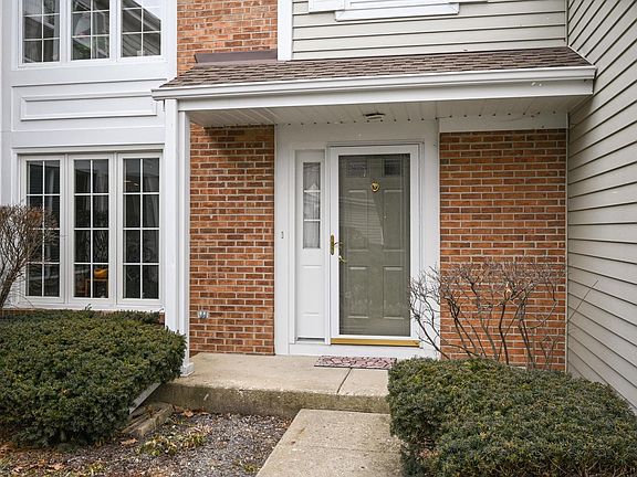 2nd image of 1813 Courtenay Dr