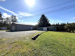 17623 Brown Deer Ln, Brookings, OR