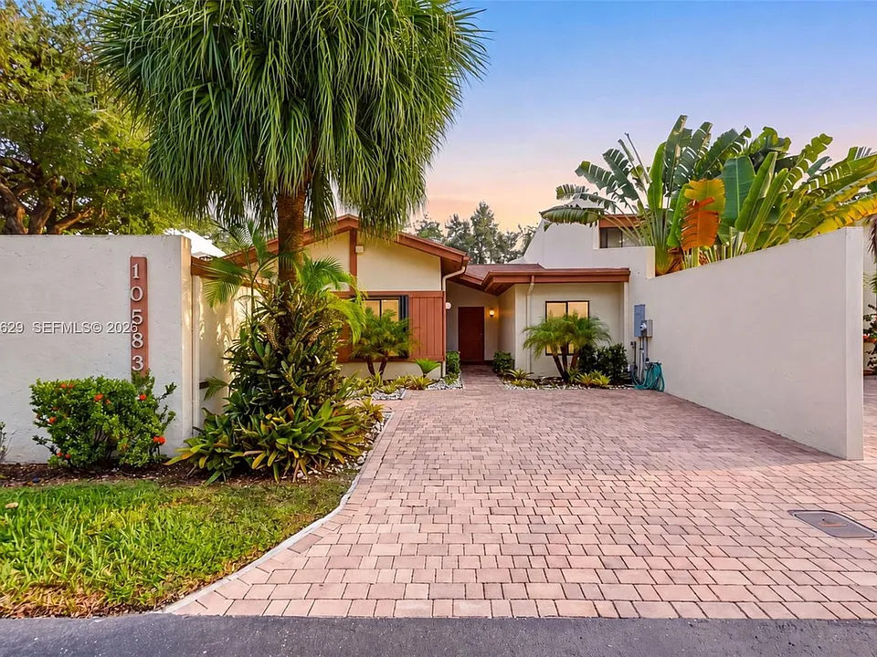 10583 SW 77th Ter