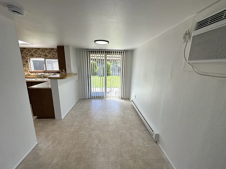 810 Wright Ave — Photo 5
