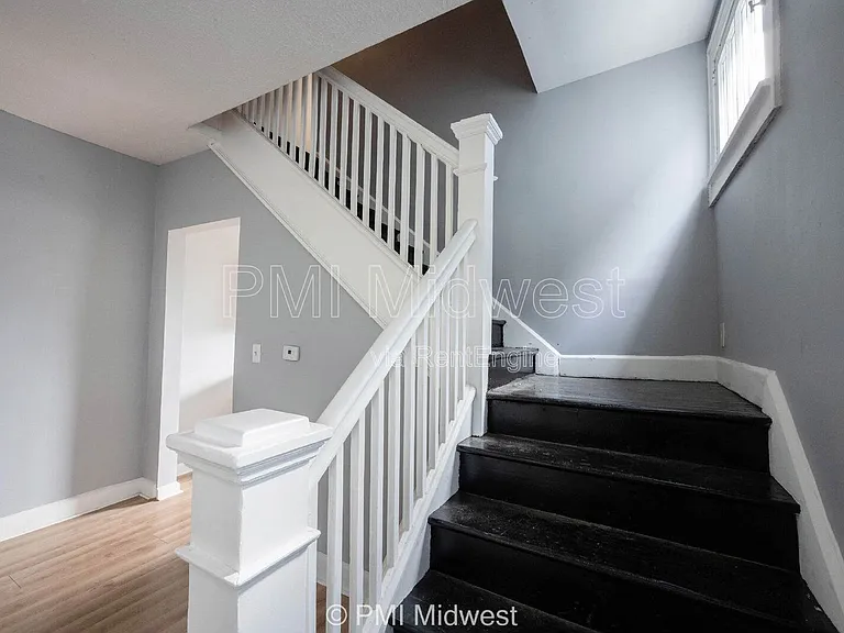3415 N Capitol Ave — Photo 8