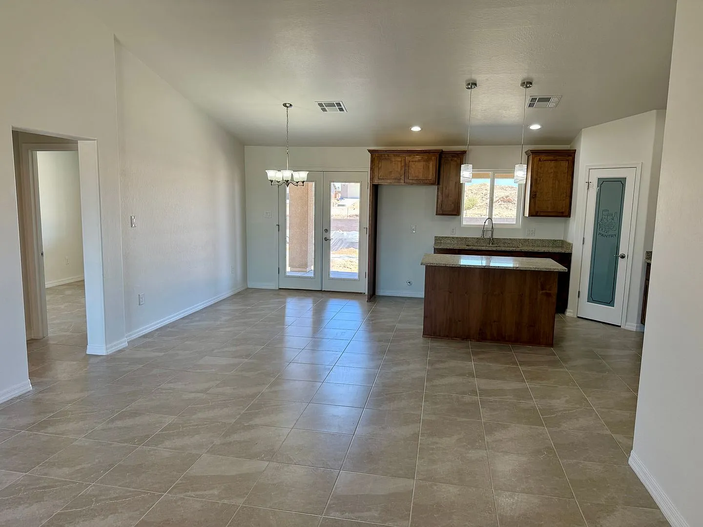 Brand New home in Wellton - 3 Bedrooms 2 Bath — Photo 4