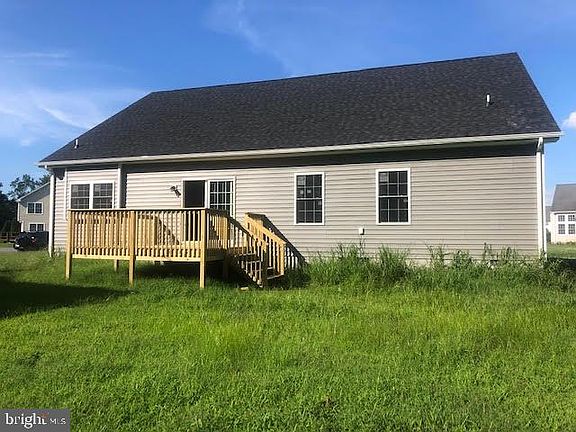 4th image of 152 Nina Ln
