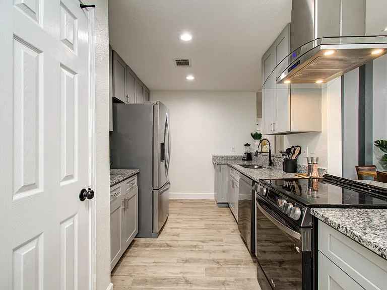 17155 Barcelona Dr — Photo 11