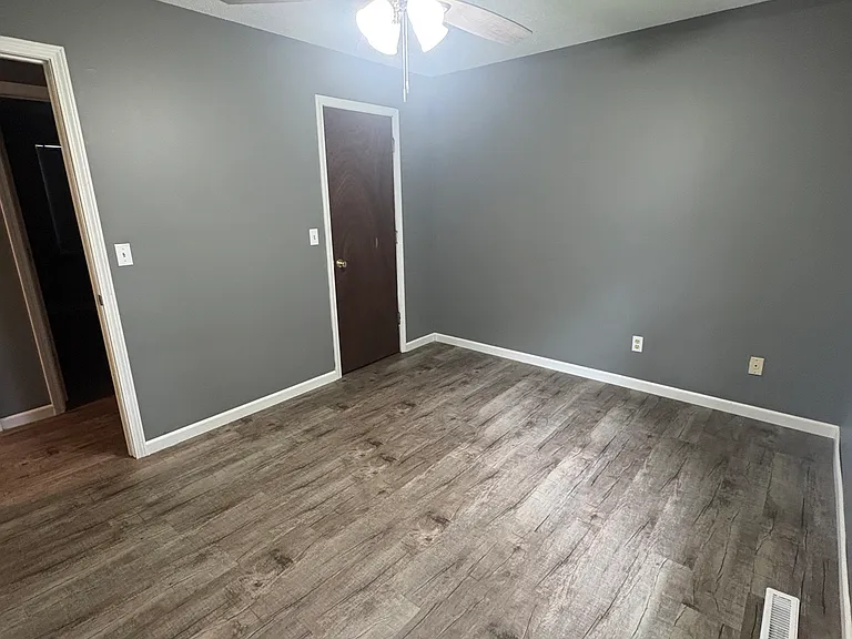 1711 Ridgewood Dr — Photo 1