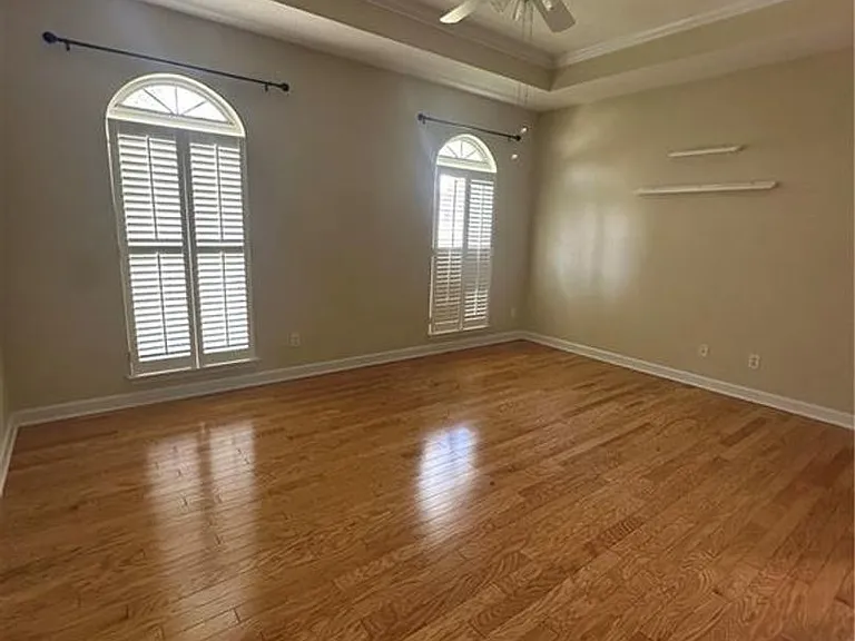 235 Wellington Pl — Photo 6