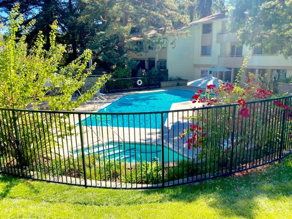 20720 4th St, Saratoga, CA 95070